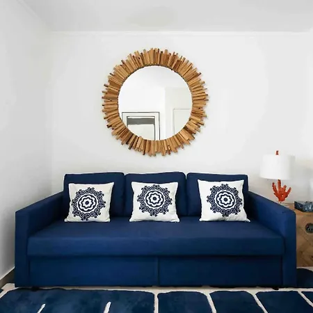 Stylish With View Apartment *